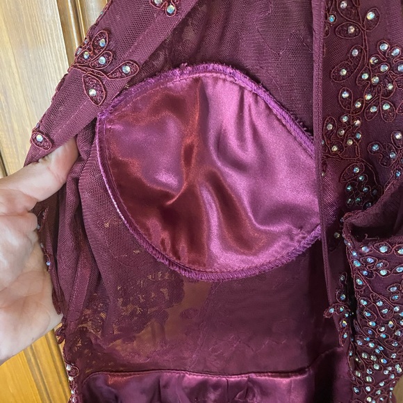 Formal Dress Size Small 7 Halter Beaded Pink Purple Short Length Open Back Prom - Picture 4 of 9